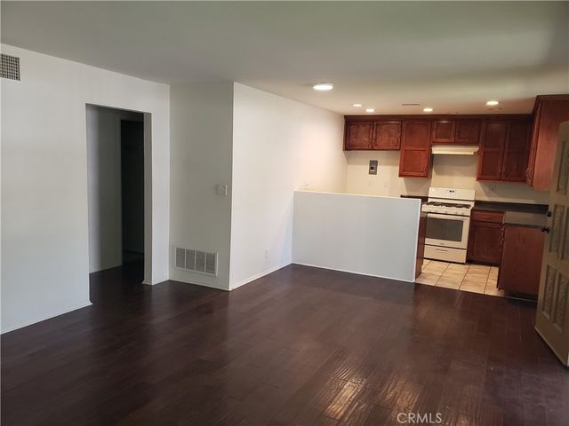 1022 W Calle De Las Estrellas, Azusa, CA 91702