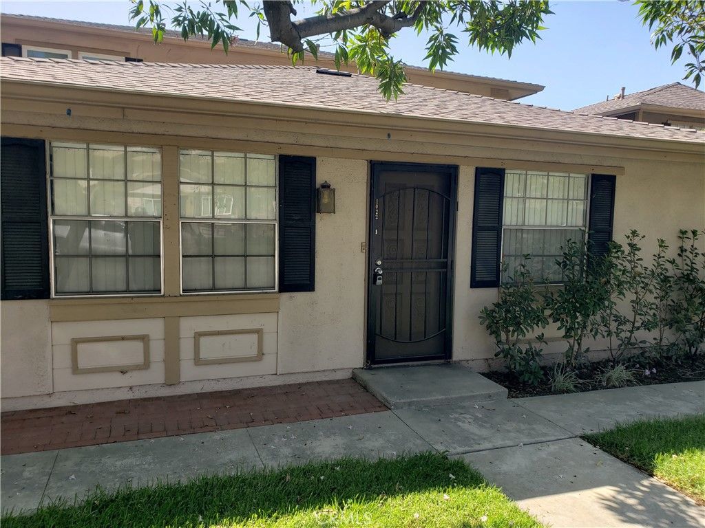 1022 W Calle De Las Estrellas, Azusa, CA 91702