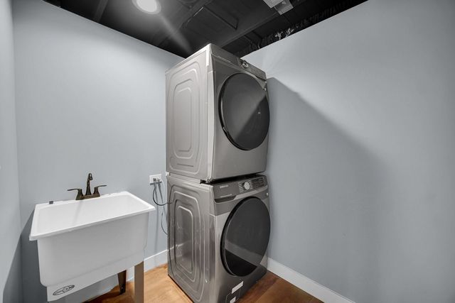 2130 N 74th Court, Elmwood Park, IL 60707