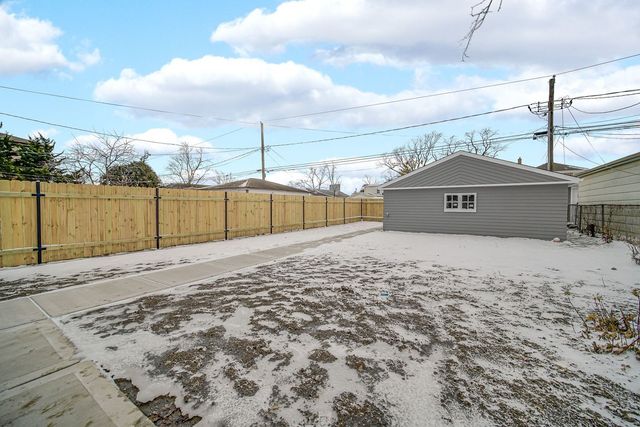 2130 N 74th Court, Elmwood Park, IL 60707