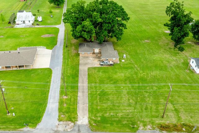 766 Bayou Blue Rd, Houma, LA 70364