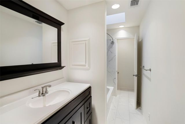 2213 Stanford Street 2213, Houston, TX 77006
