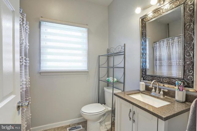 123 MORNINGSIDE DR, Falling Waters, WV 25419