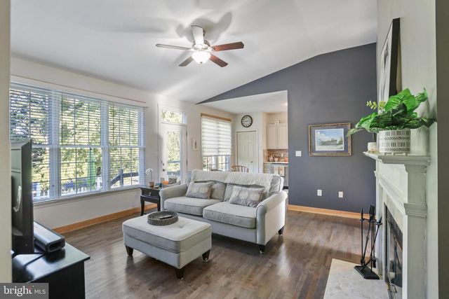 123 MORNINGSIDE DR, Falling Waters, WV 25419