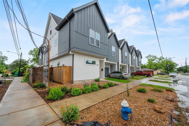 2105 Sam Wilson Street A, Houston, TX 77020