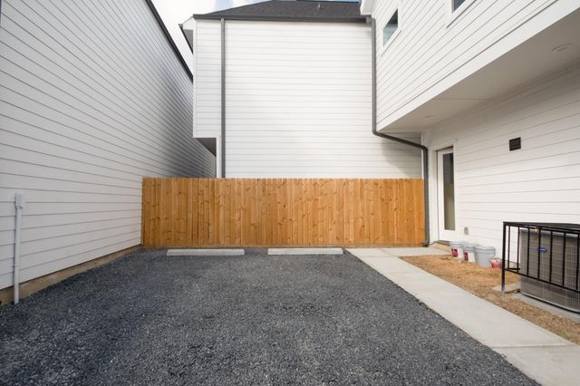 2105 Sam Wilson Street A, Houston, TX 77020