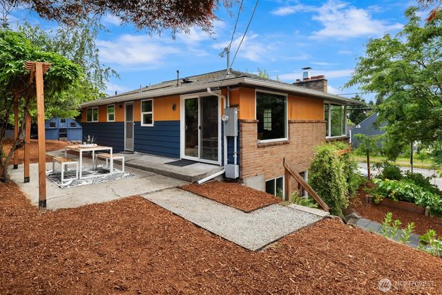 3902 S Genesee Street, Seattle, WA 98118