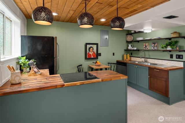 3902 S Genesee Street, Seattle, WA 98118
