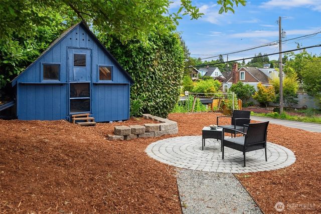 3902 S Genesee Street, Seattle, WA 98118