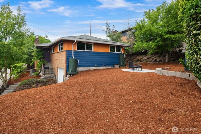 3902 S Genesee Street, Seattle, WA 98118