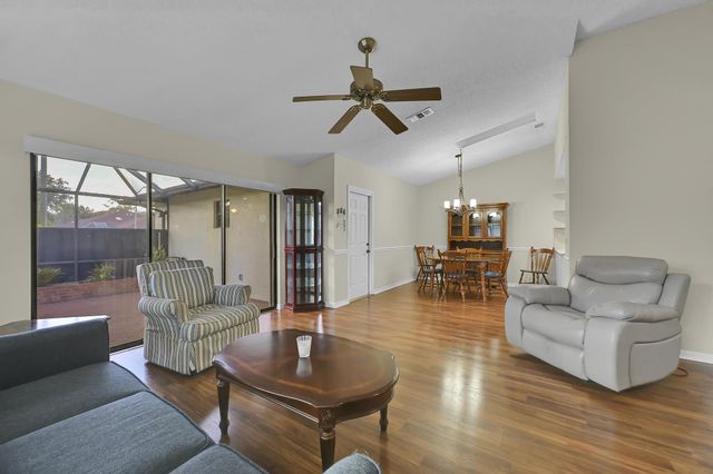 1707 Mariners Cove, Fort Pierce, FL 34950