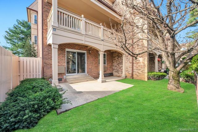 208-11 Estates Drive 23128, Bayside, NY 11360