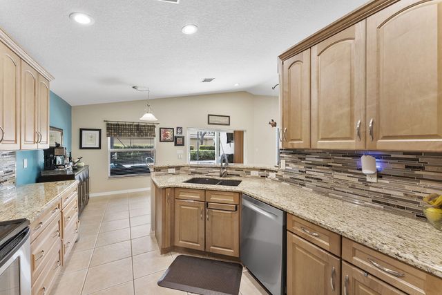 12113 La Vita Way, Boynton Beach, FL 33437