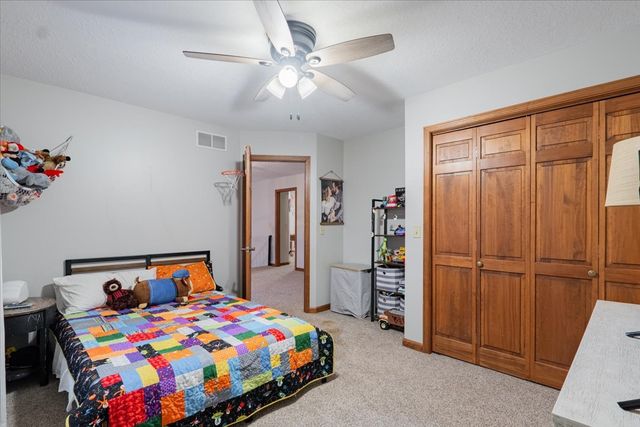 5000 Silverado Lane, Clinton, IL 61727