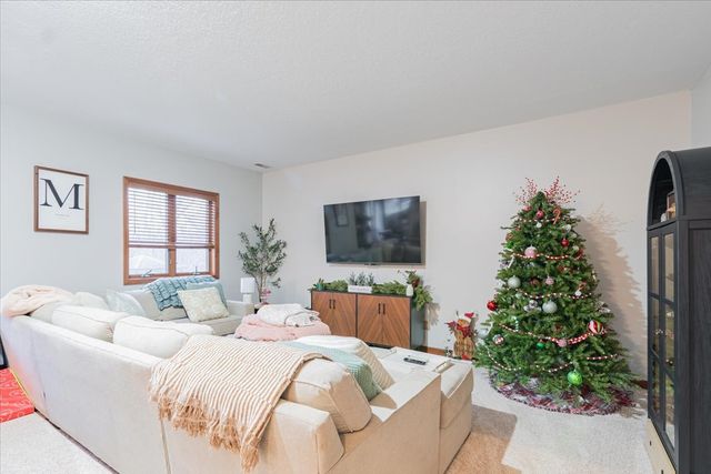 5000 Silverado Lane, Clinton, IL 61727