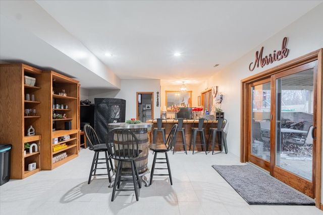 5000 Silverado Lane, Clinton, IL 61727