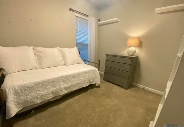 1210 Rustic Pine Dr, Baton Rouge, LA 70820