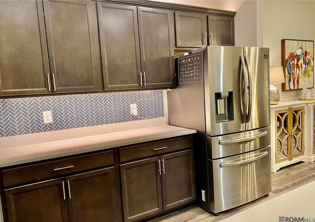 1210 Rustic Pine Dr, Baton Rouge, LA 70820