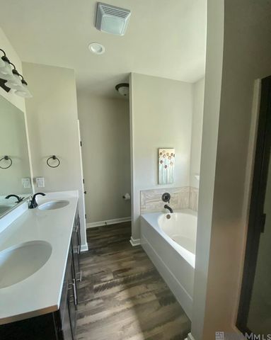 1210 Rustic Pine Dr, Baton Rouge, LA 70820