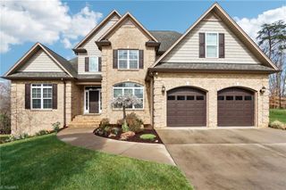 100 Wentworth Drive, Winston-salem, NC 27107