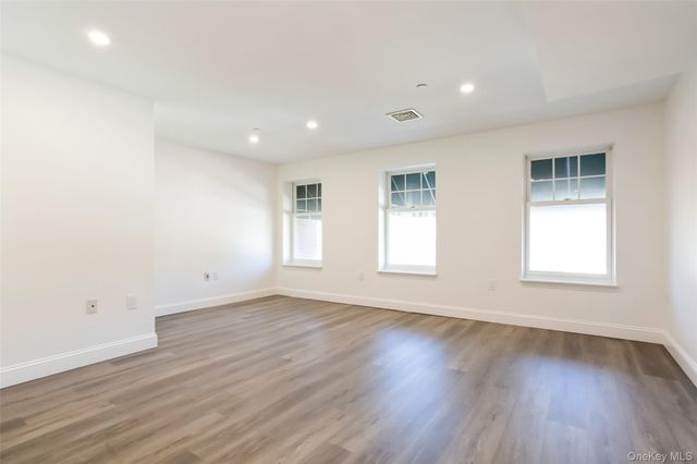 45 S Greeley Avenue 3, Chappaqua, NY 10514