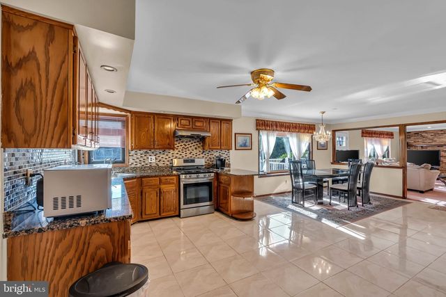 104 ROBIN DR, Hamilton, NJ 08619