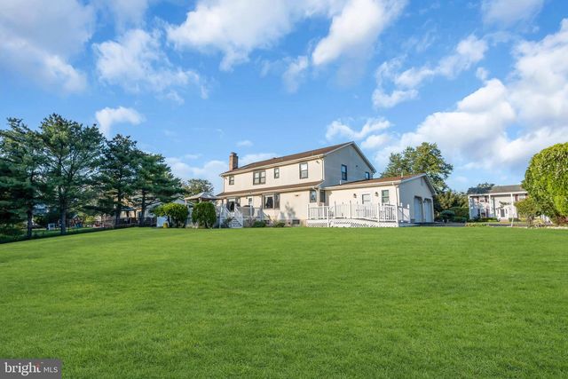 104 ROBIN DR, Hamilton, NJ 08619