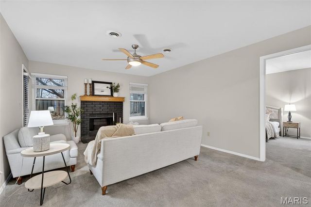 2331 Kratky Road E, St Louis, MO 63114