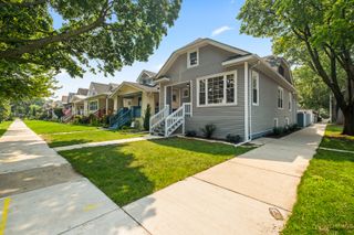 4656 N Leamington Avenue, Chicago, IL 60630