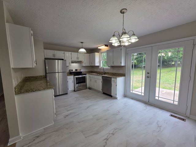 307 Castlewood Dr, Mount Juliet, TN 37122