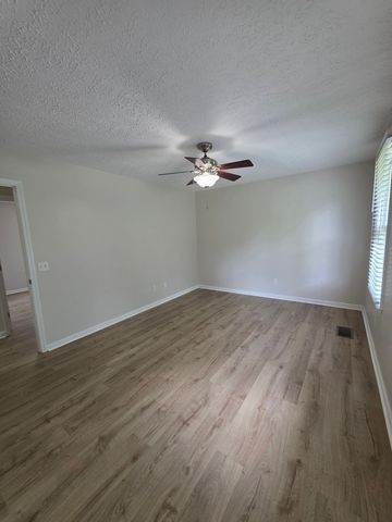 307 Castlewood Dr, Mount Juliet, TN 37122