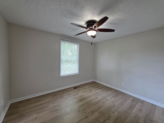 307 Castlewood Dr, Mount Juliet, TN 37122