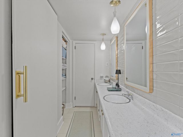 1008 SE Mira Vista Drive SE, Huntsville, AL 35802