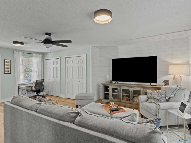 1008 SE Mira Vista Drive SE, Huntsville, AL 35802