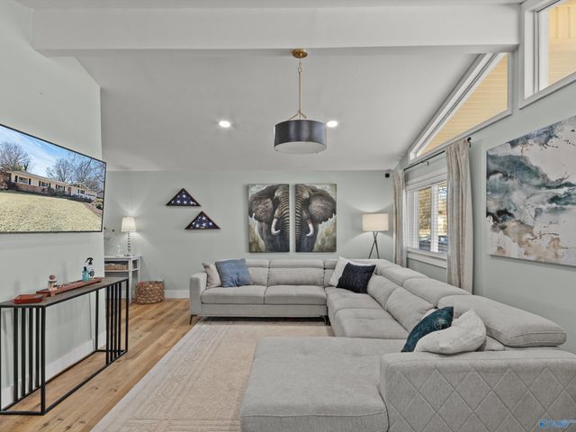 1008 SE Mira Vista Drive SE, Huntsville, AL 35802