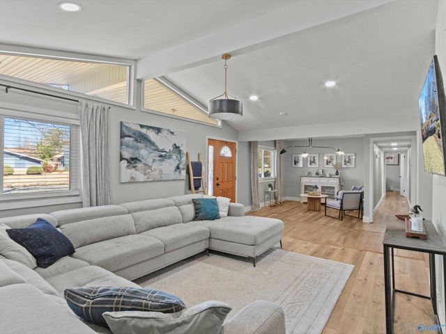 1008 SE Mira Vista Drive SE, Huntsville, AL 35802