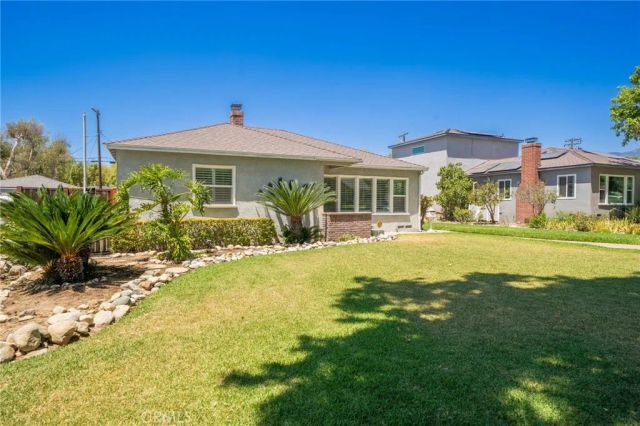 695 N Laurel Avenue, Upland, CA 91786