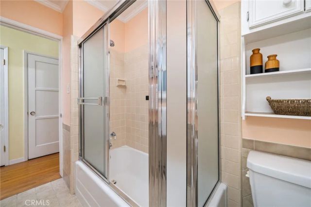 695 N Laurel Avenue, Upland, CA 91786
