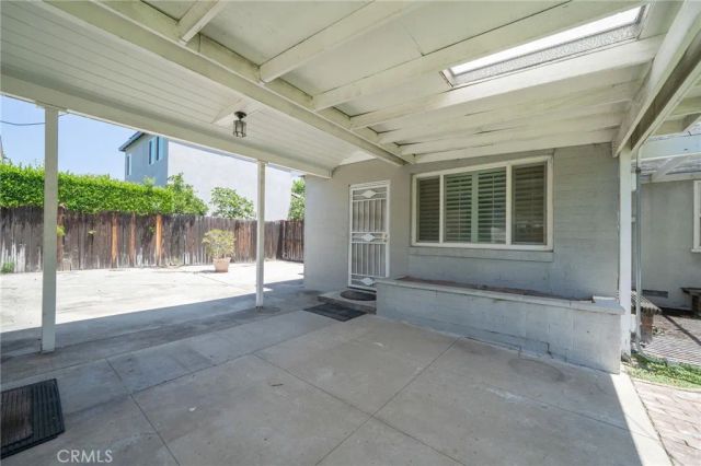 695 N Laurel Avenue, Upland, CA 91786