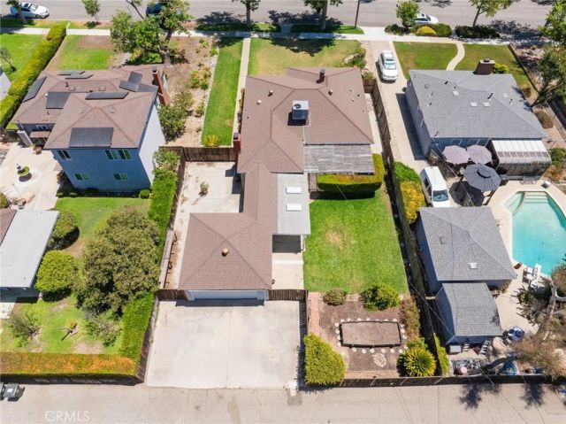 695 N Laurel Avenue, Upland, CA 91786
