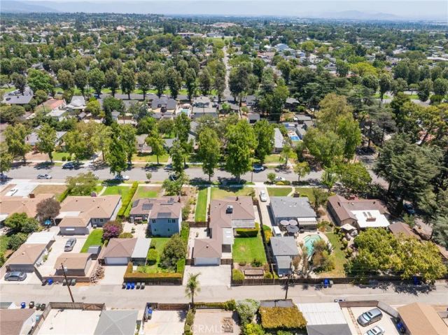 695 N Laurel Avenue, Upland, CA 91786