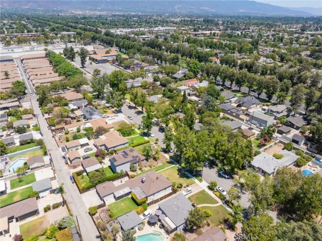 695 N Laurel Avenue, Upland, CA 91786
