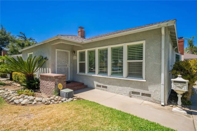 695 N Laurel Avenue, Upland, CA 91786