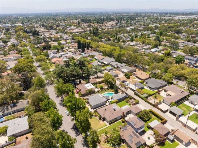 695 N Laurel Avenue, Upland, CA 91786