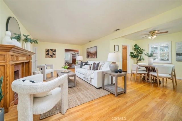 695 N Laurel Avenue, Upland, CA 91786