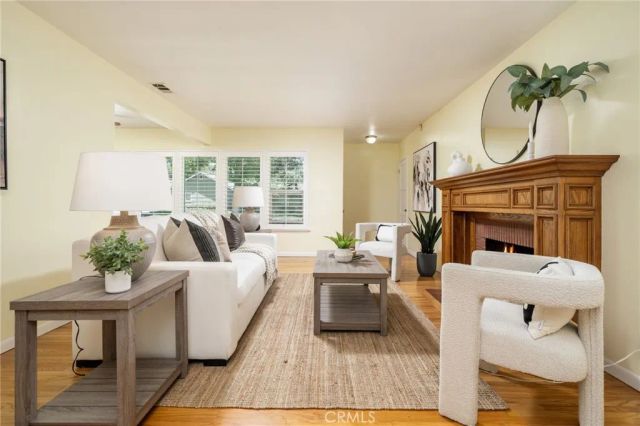 695 N Laurel Avenue, Upland, CA 91786