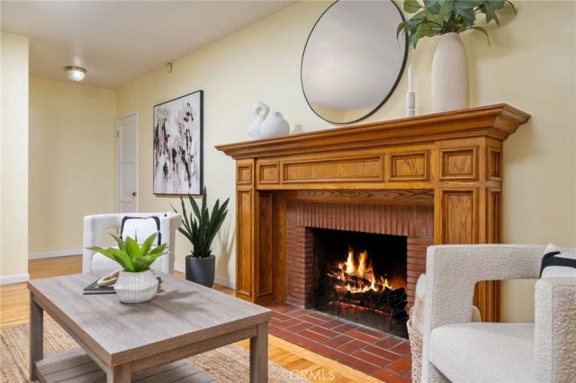 695 N Laurel Avenue, Upland, CA 91786