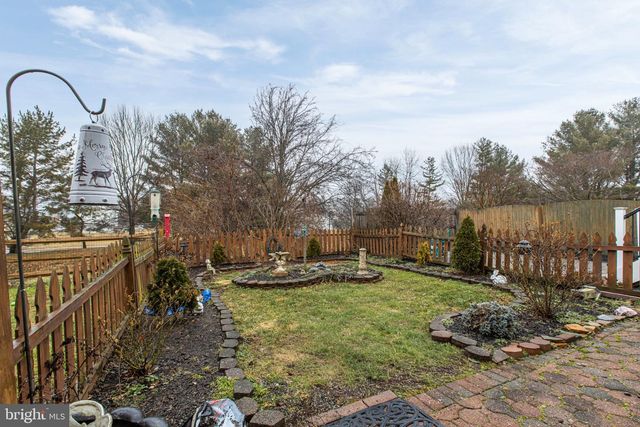 7 GALLOWAY CT E, Newark, DE 19711