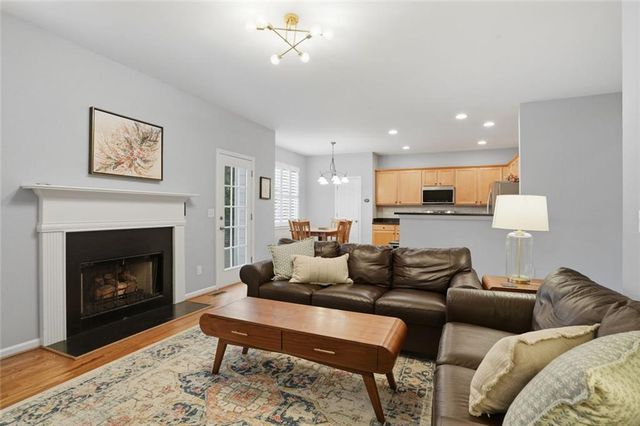 919 Brumley Lane NW, Kennesaw, GA 30152