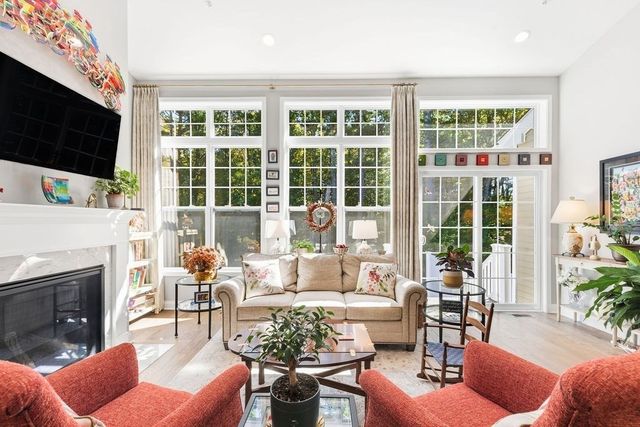12 Plimpton Farm Rd 12, Millis, MA 02054